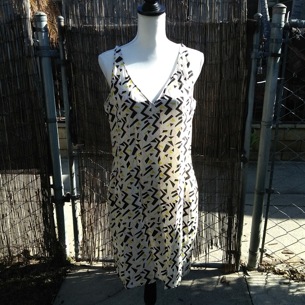 Diane Bob Furstenberg Dress & Robe - Picture 2 of 4